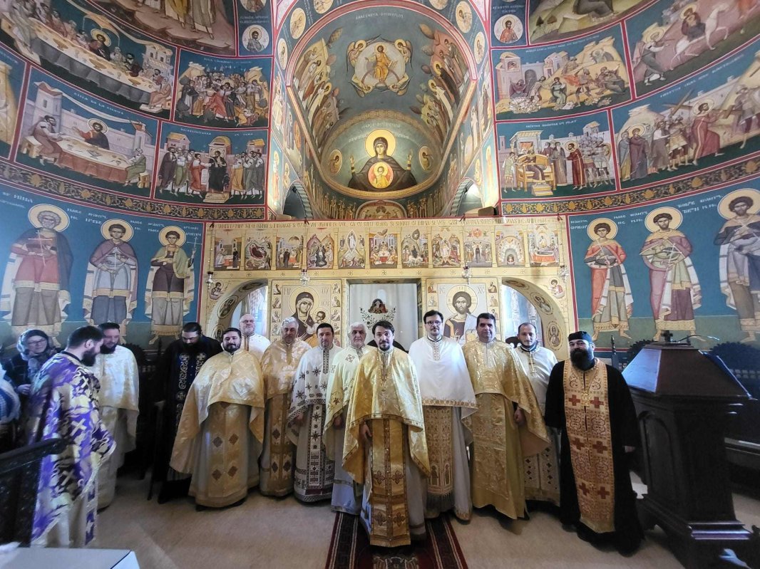 Întâlnire preoțească și conferință la Spitalul Voila din Câmpina 286200