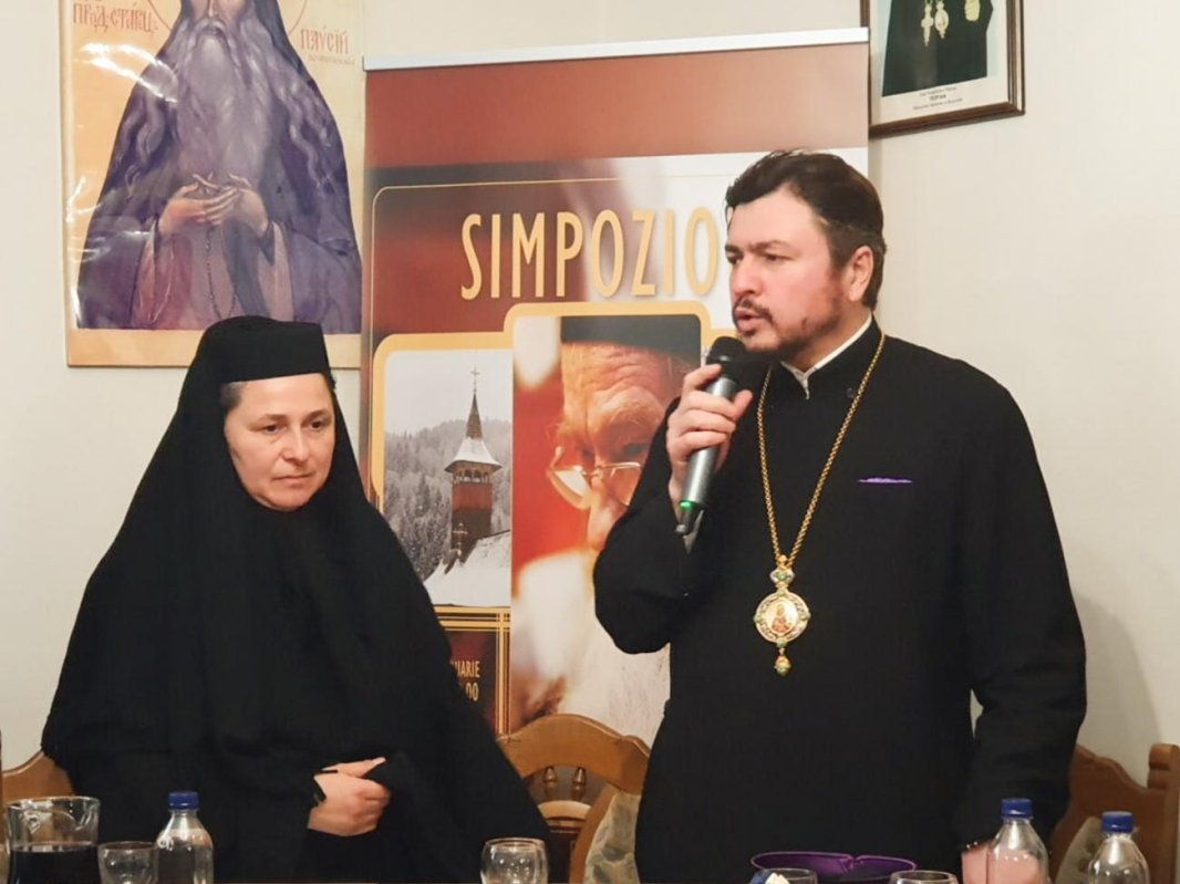Simpozion omagial la Mănăstirea Paltin - Petru Vodă 286176