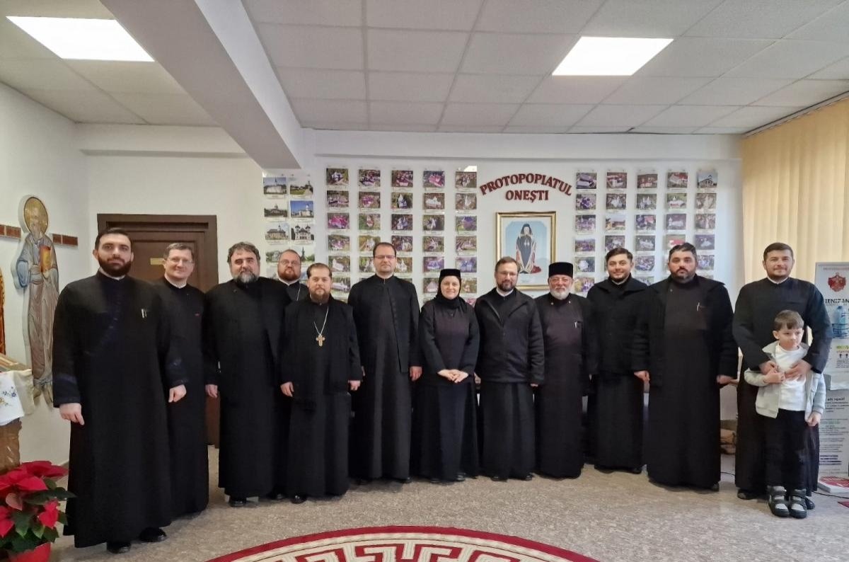 Cursuri de formare şi informare despre dizabilităţi organizate în Protopopiatul Oneşti 286239