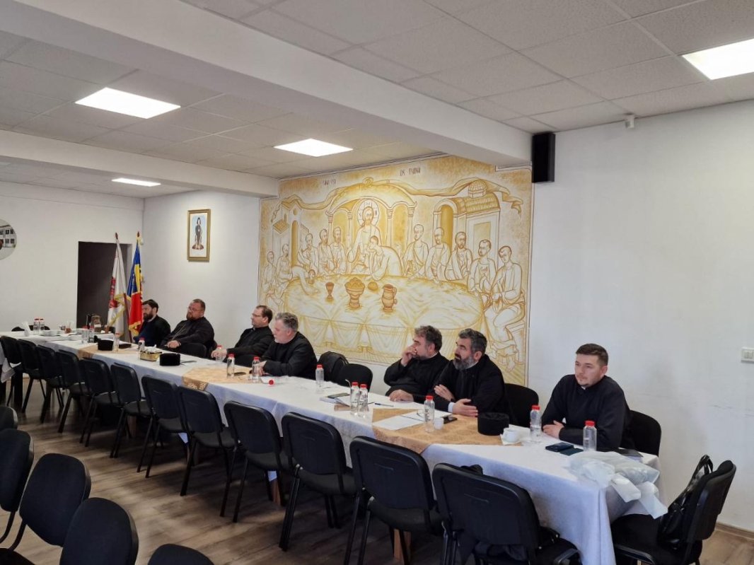 Cursuri de formare şi informare despre dizabilităţi organizate în Protopopiatul Oneşti 286241