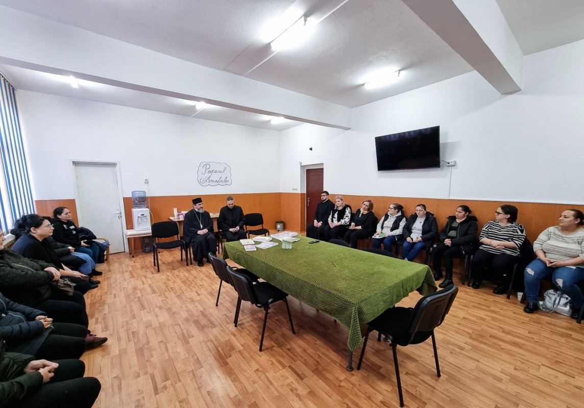 Dialog duhovnicesc cu părinţii la Școala Gimnazială nr. 1 din Hunedoara 286311