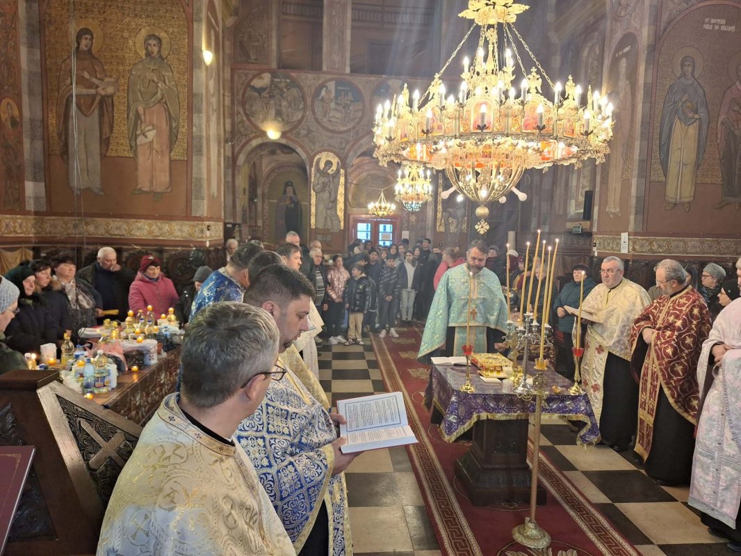 Slujire misionară într‑o parohie din județul Dolj 286336