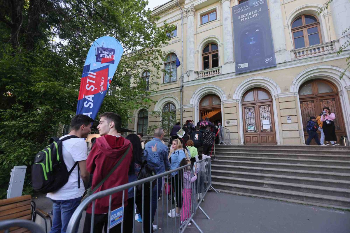 Elevii ar putea avea acces gratuit la teatre şi muzee  286396