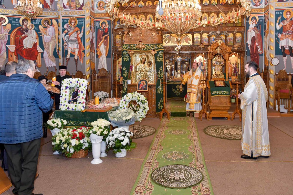 Popas de pomenire pentru o evlavioasă mamă 286435