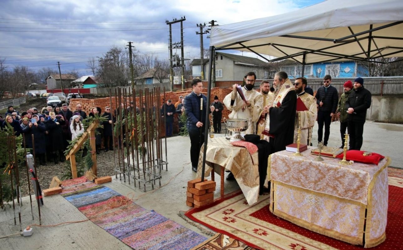 Piatră de temelie pentru noua biserică din Dragalina, Botoșani 286534