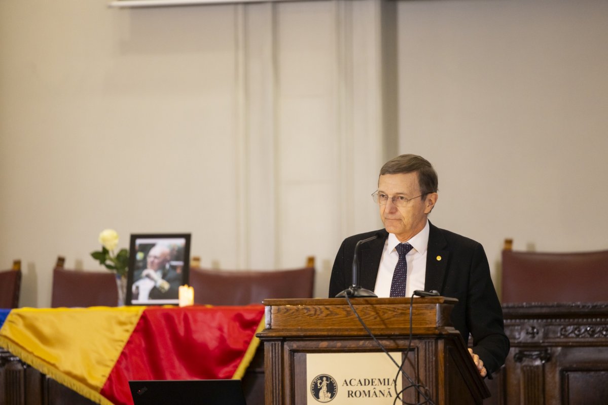 Academicianul Răzvan Theodorescu - bun cunoscător al artei bisericeşti medievale din România 286639