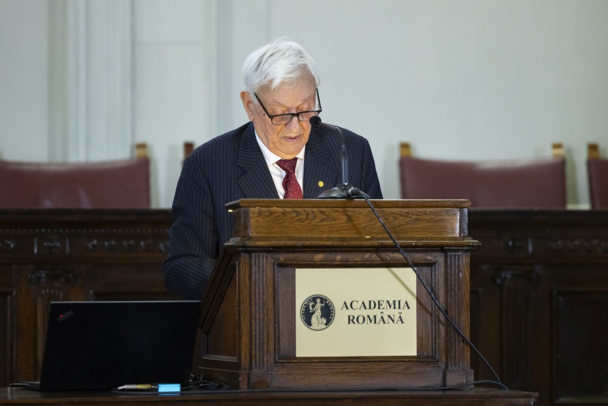 Academicianul Răzvan Theodorescu - bun cunoscător al artei bisericeşti medievale din România 286644