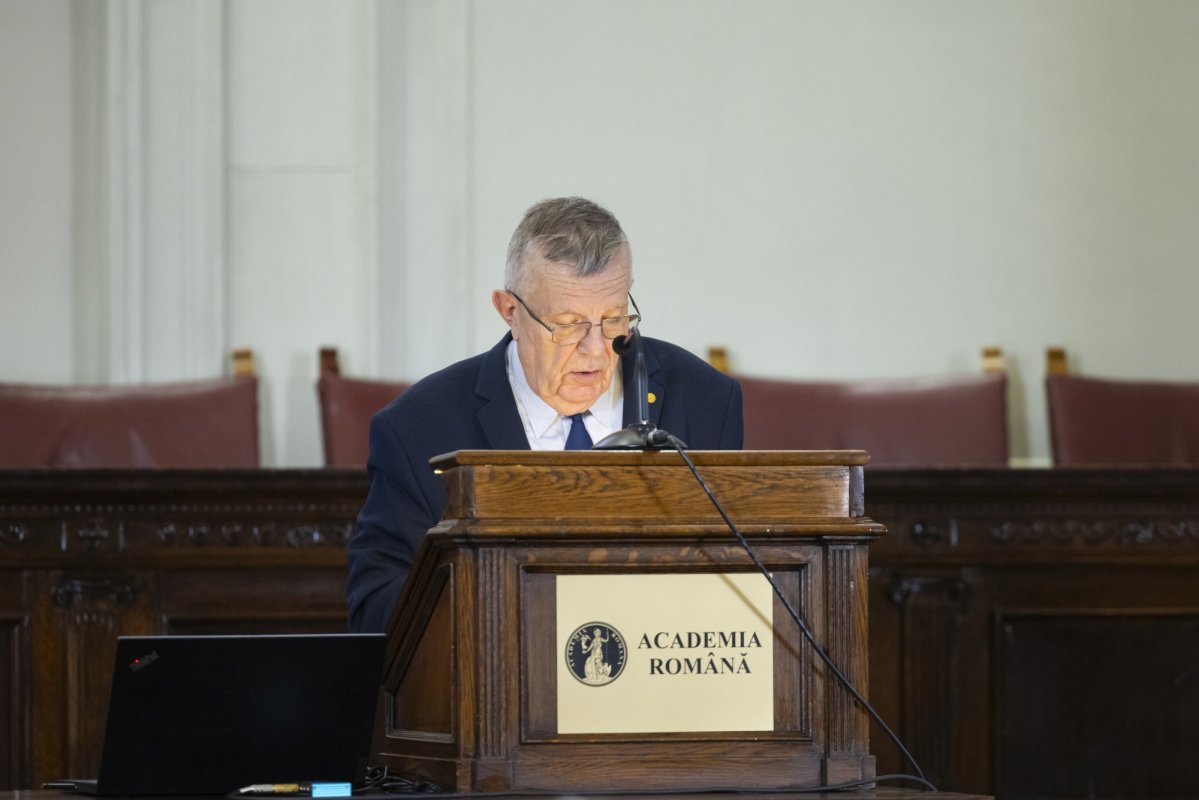 Academicianul Răzvan Theodorescu - bun cunoscător al artei bisericeşti medievale din România 286645