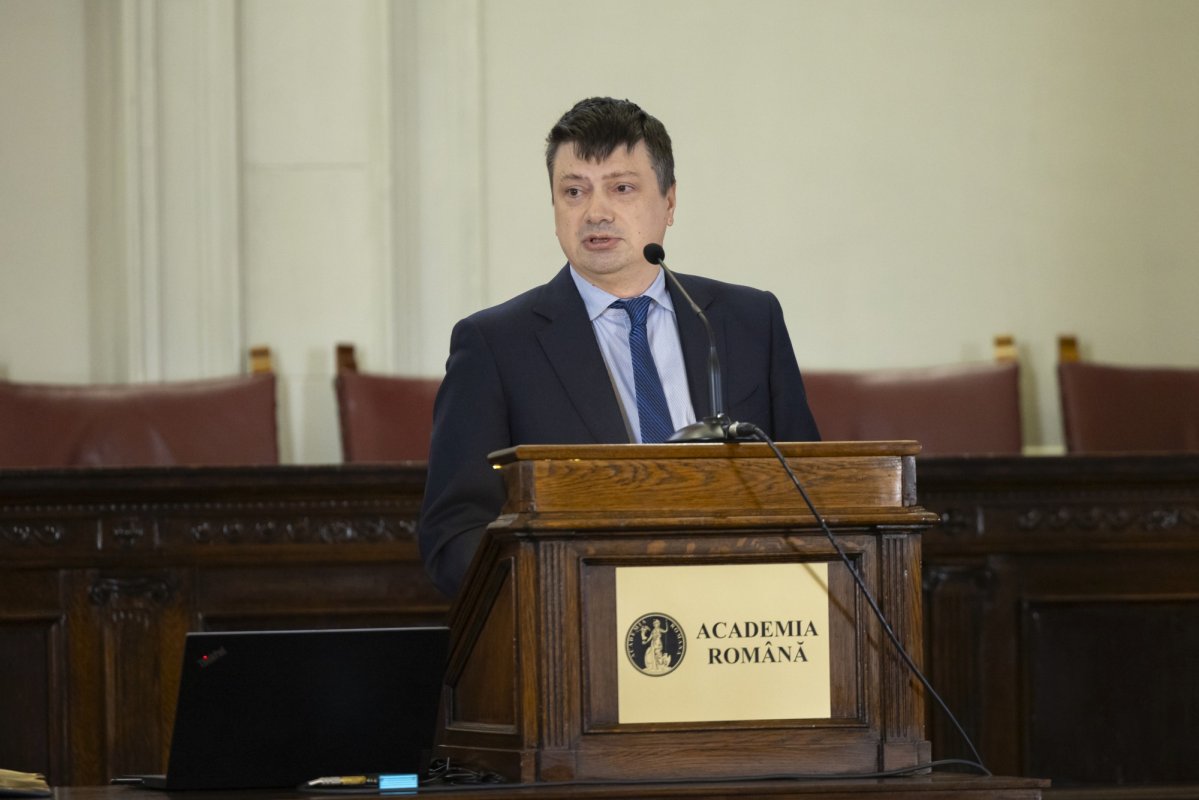 Academicianul Răzvan Theodorescu - bun cunoscător al artei bisericeşti medievale din România 286648