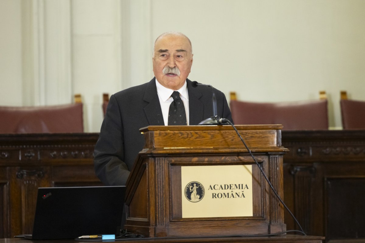 Academicianul Răzvan Theodorescu - bun cunoscător al artei bisericeşti medievale din România 286649