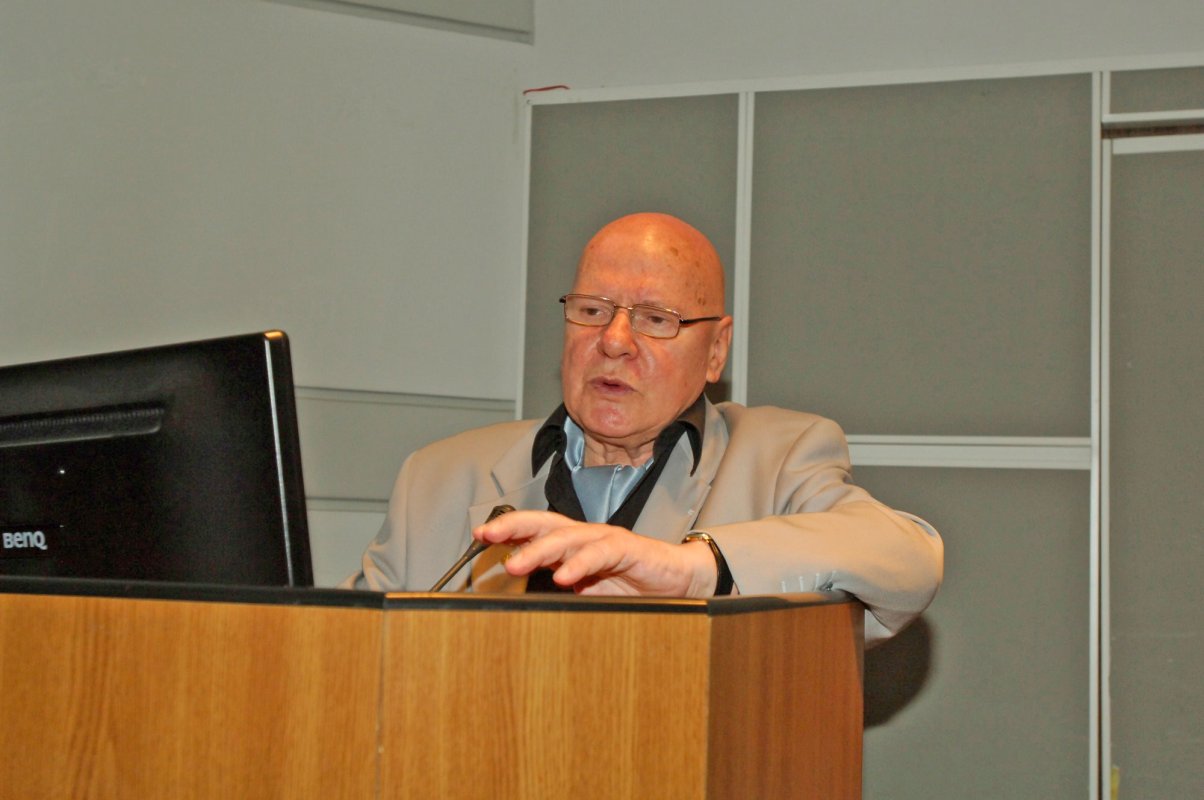 Academicianul Răzvan Theodorescu la un an de la trecerea la Domnul 286558