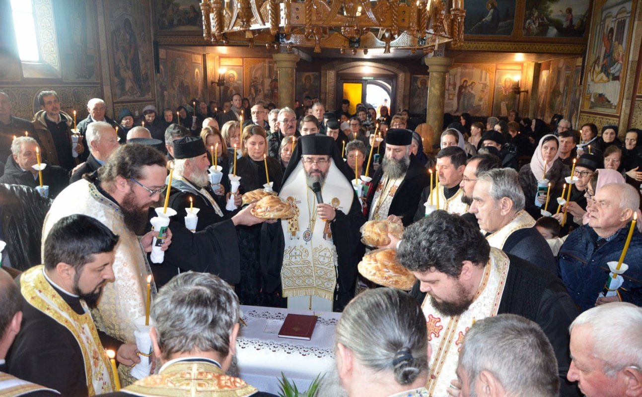 Biserica din satul Coșești, Hunedoara, a fost târnosită 286595
