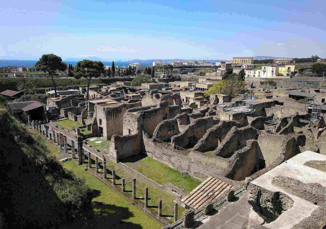 Papirusurile carbonizate de la Herculaneum pot fi „citite” 286662