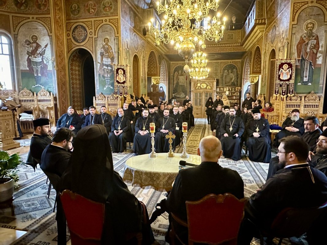 Sinaxă monahală şi conferinţă preoţească în Episcopia Covasnei şi Harghitei 286679