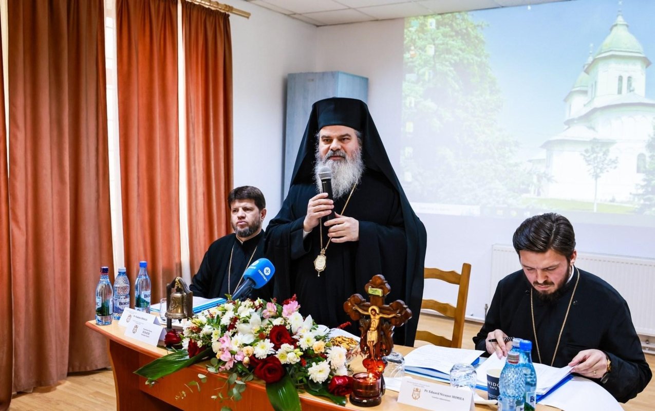 Adunarea eparhială a Episcopiei Hușilor 286780