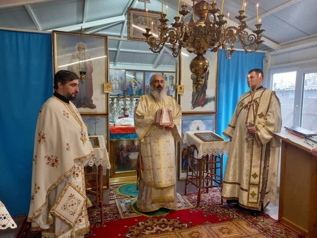 Slujbă arhierească în mijlocul comunității din Băhrinești 286782