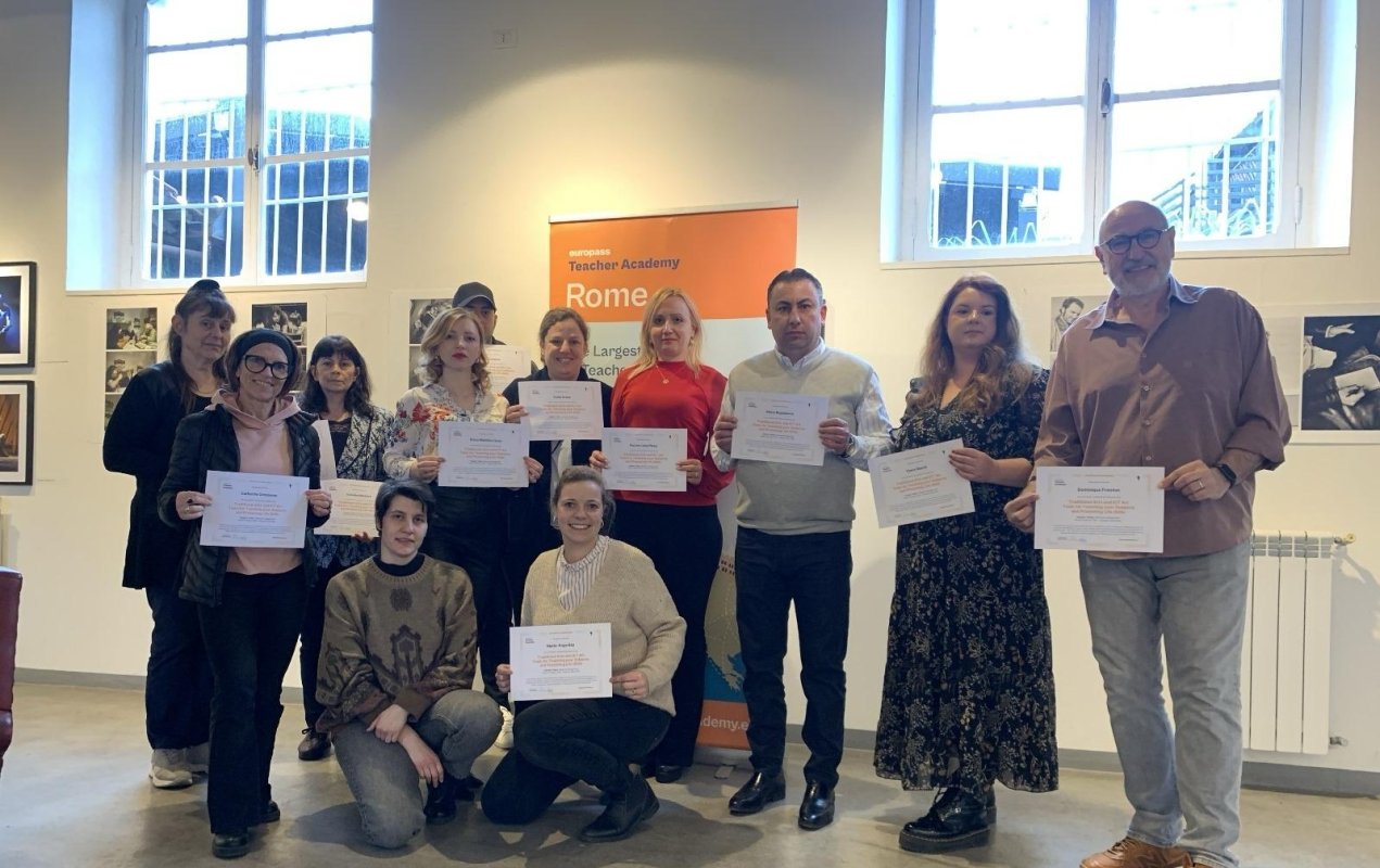 Profesori de la seminarul din Târgoviște la școli din Italia 287029