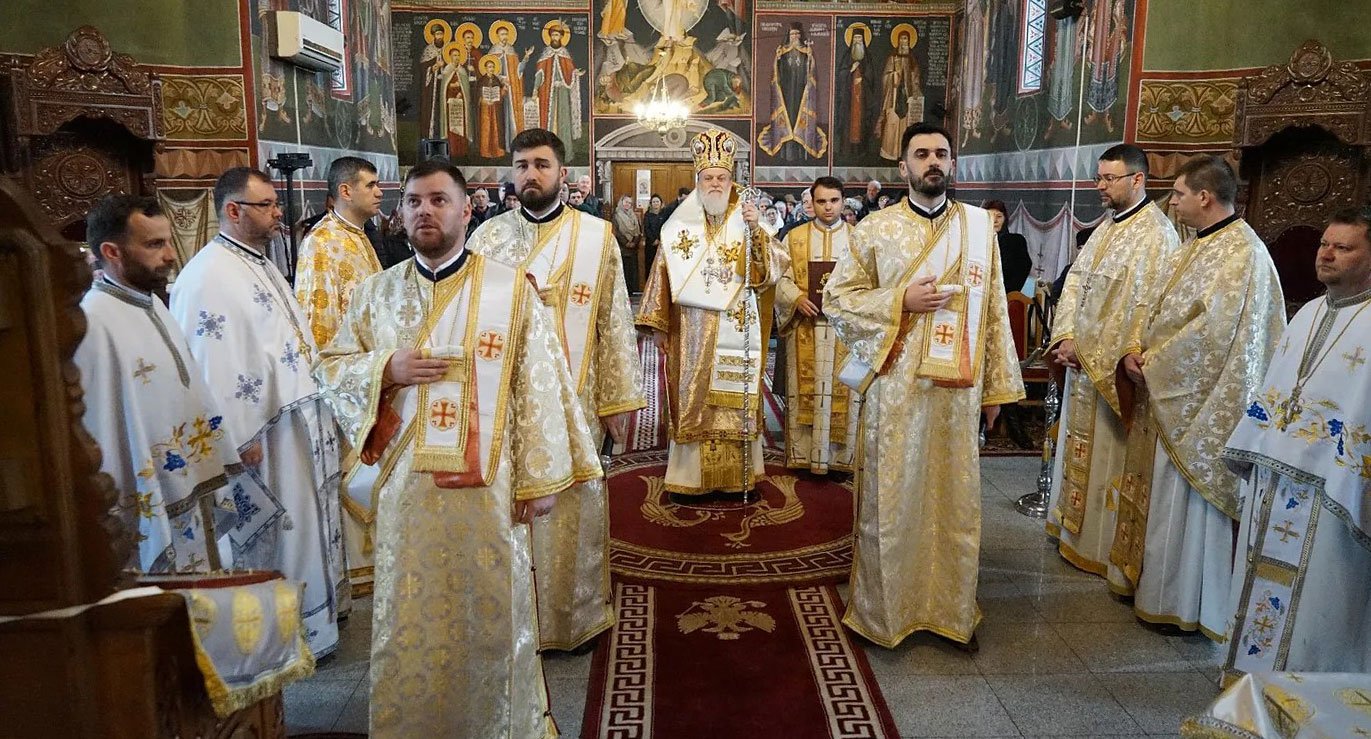 Slujire arhierească la parohia ialomițeană „Schimbarea la Față”‑Amara 2 287038