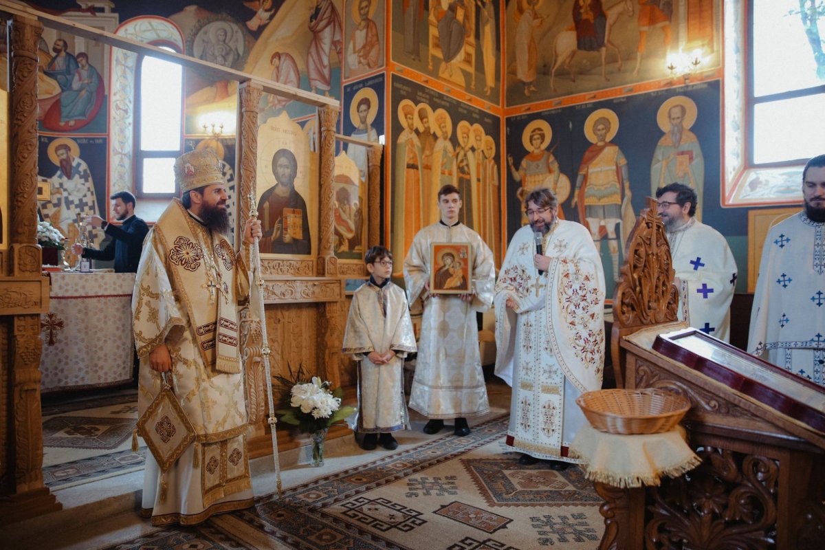 Sfințirea capelei mortuare din Pata, judeţul Cluj 287087