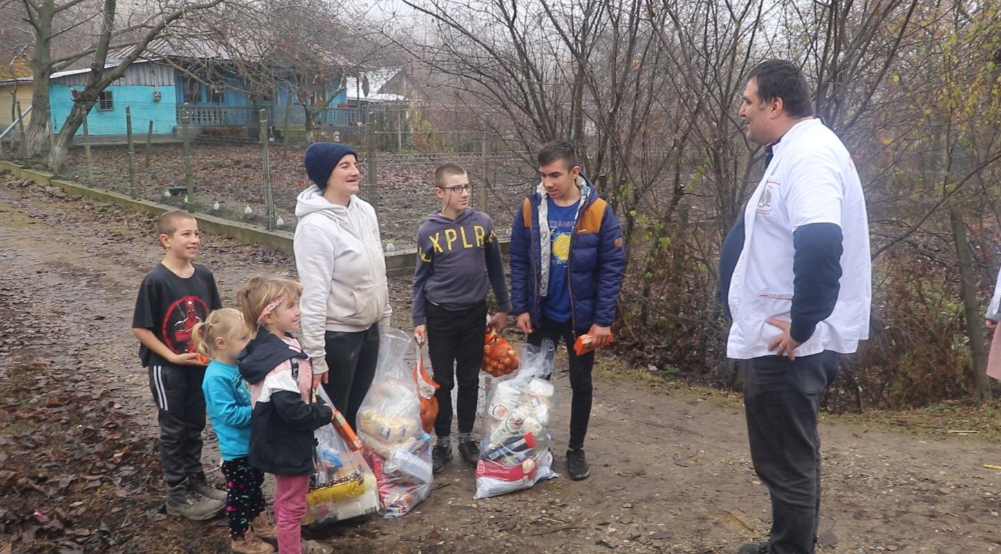 Biserica îi preţuieşte pe bunici şi îi apreciază pe cântăreţii rugători (psalţi) 287136