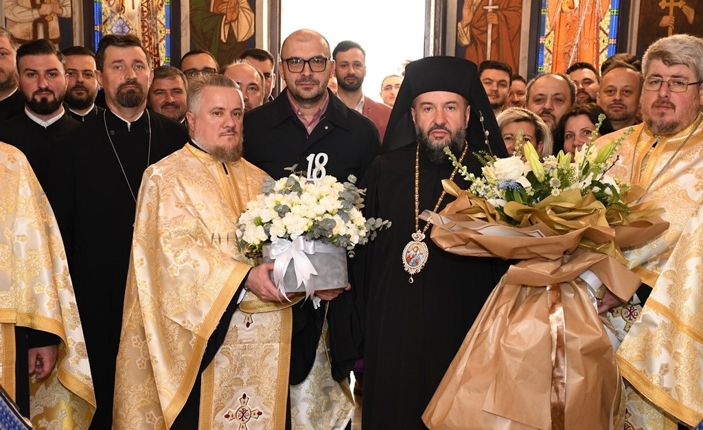 Rugăciune la 18 ani de arhipăstorire pentru Episcopul Caransebeșului 287180