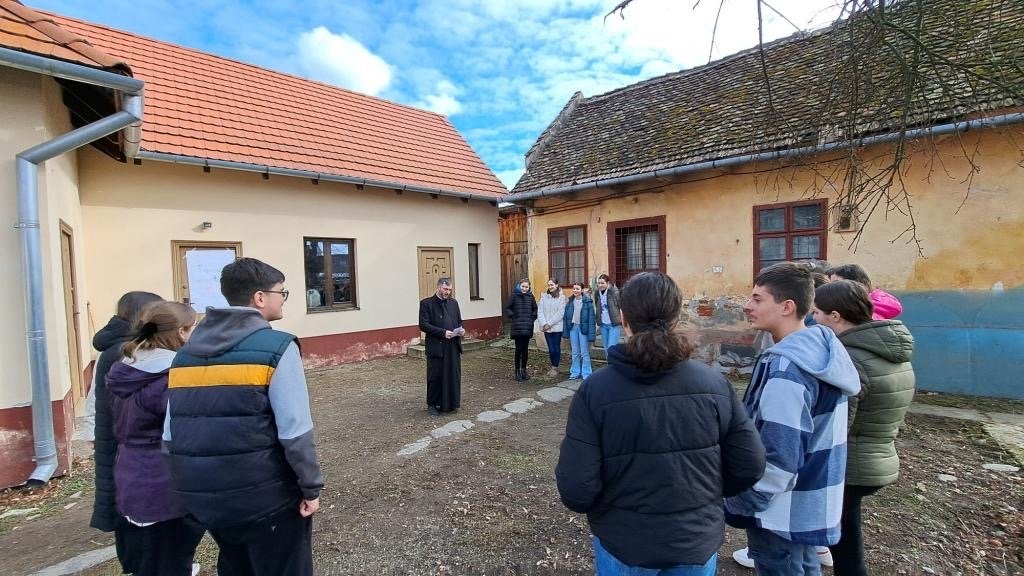 Noi voluntari pentru tabere de tineret la Făgăraș 287306