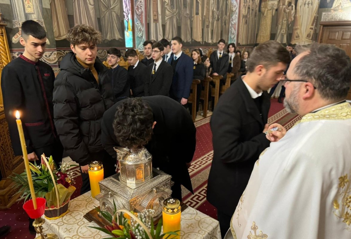Binecuvântarea Sfântului Ioan Casian pentru seminariștii gălățeni 287428