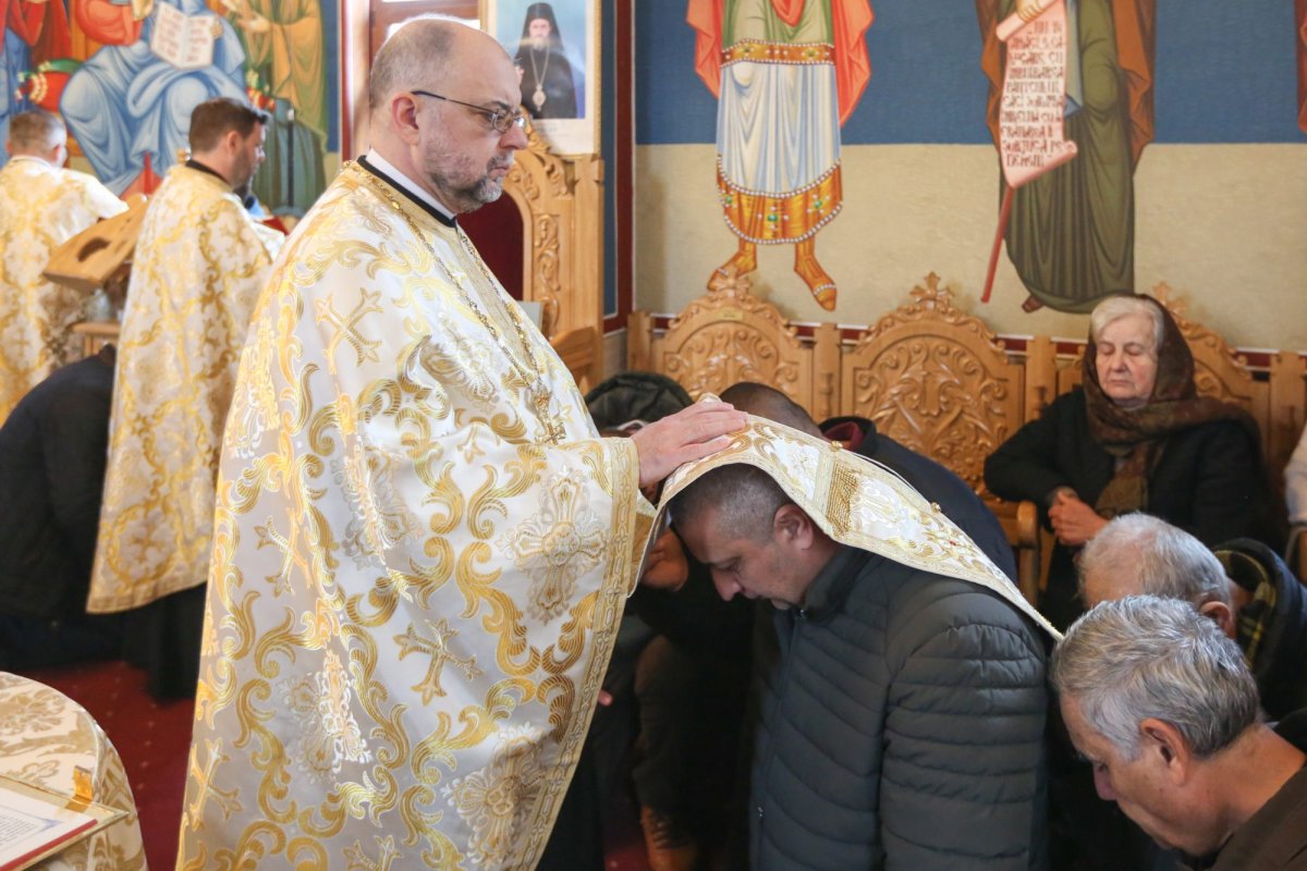 Moaștele Sfântului Pantelimon la capela spitalului din Dumbrăveni 287720