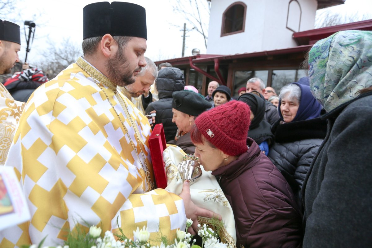 Moaștele Sfântului Pantelimon la capela spitalului din Dumbrăveni 287726