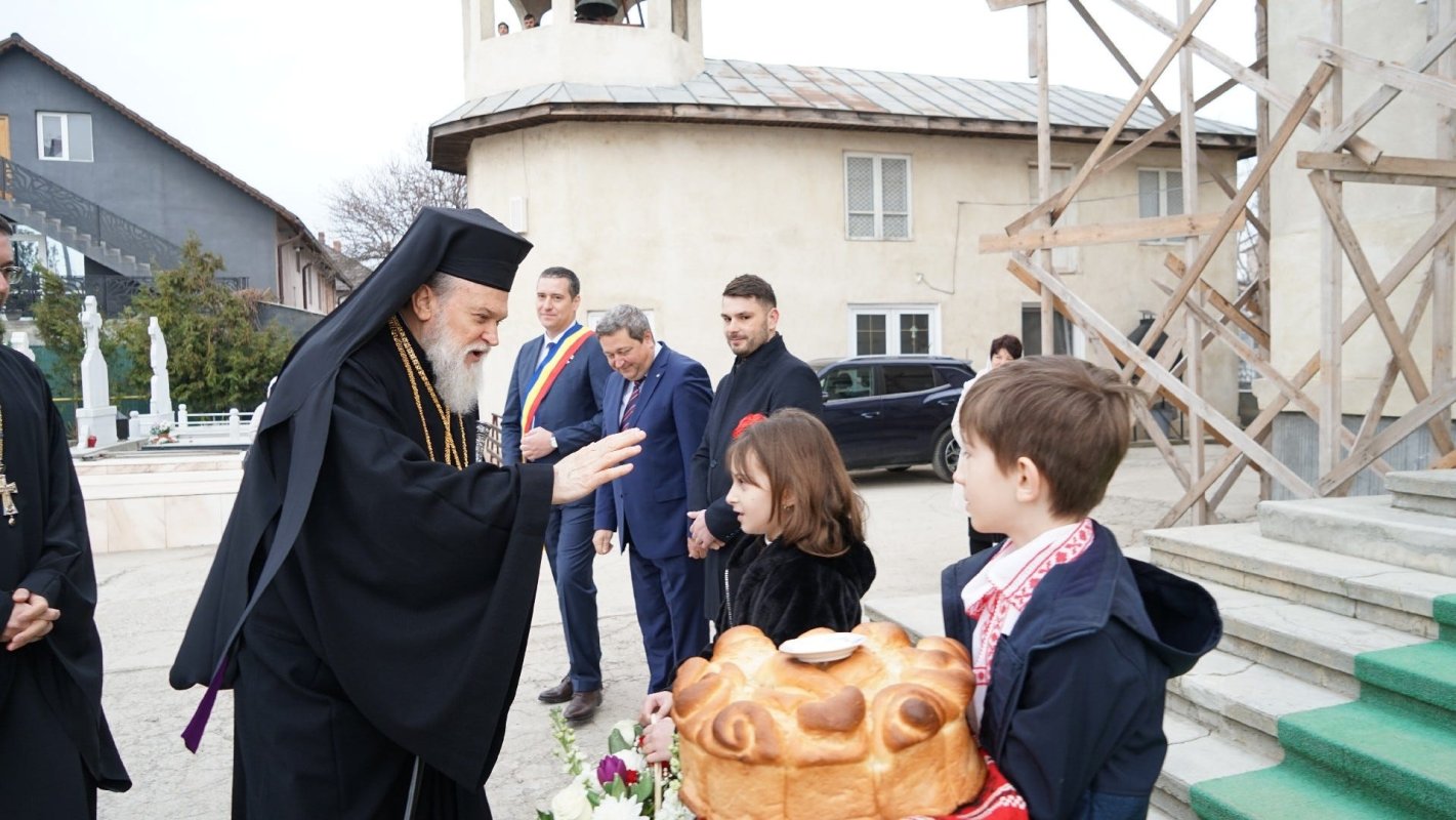 Popas de rugăciune la o biserică din Fetești 287631