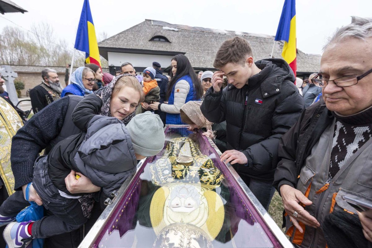 Continuă binecuvântarea Cuviosului Dimitrie cel Nou pentru prahoveni 287945