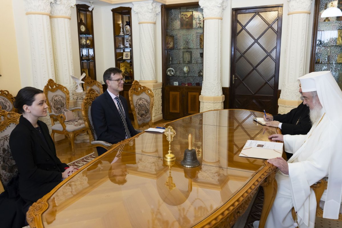 Noul ambasador al Regatului Unit al Marii Britanii și Irlandei de Nord în vizită de prezentare la Patriarhia Română 287896