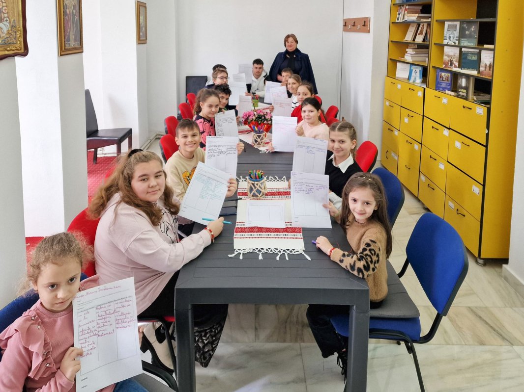Activități catehetice la o parohie din Râmnicu Sărat 288068