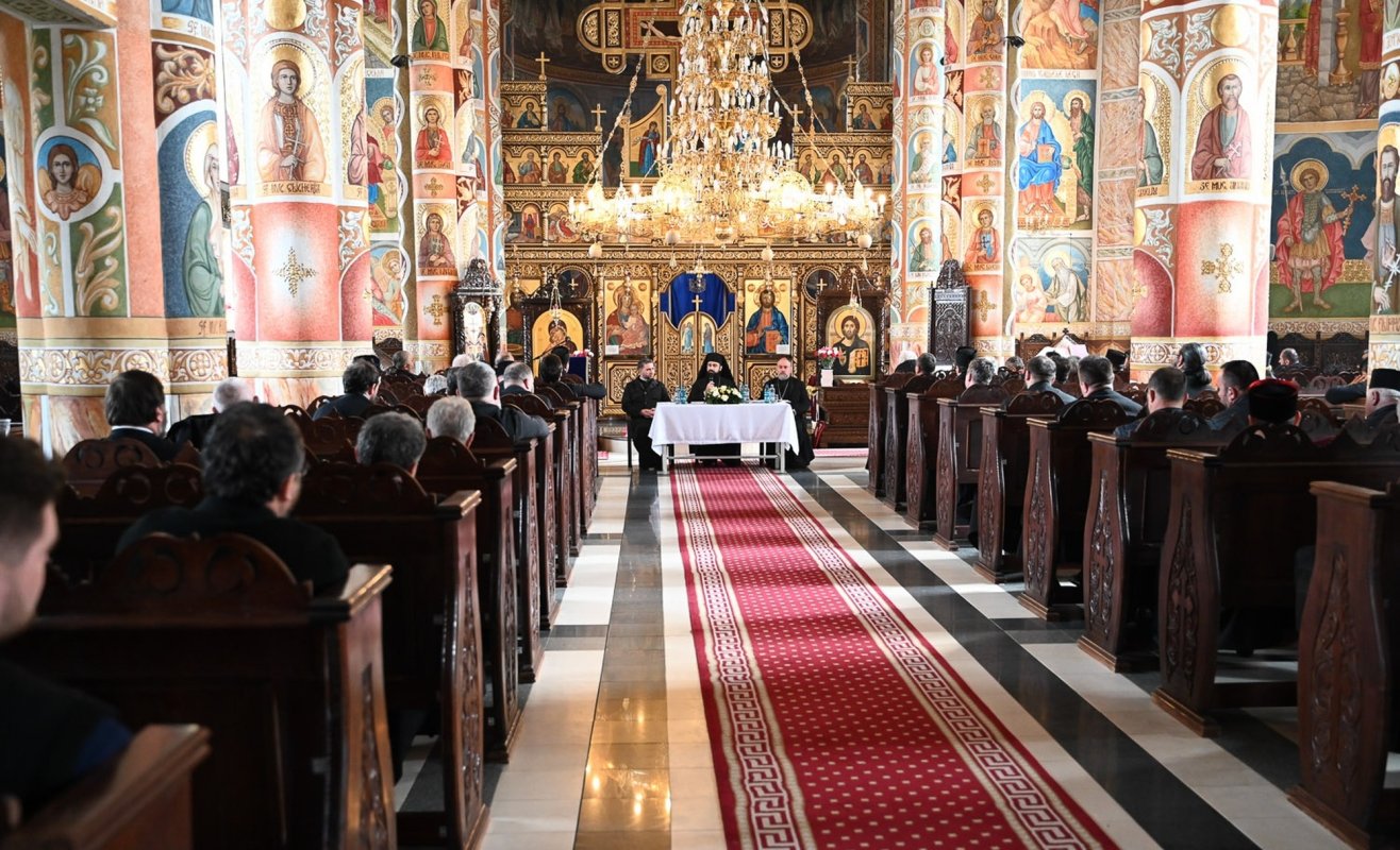Conferințe preoțești în protopopiatele Deva și Brad 288123