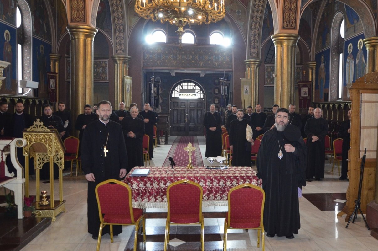 Conferințe preoțești în protopopiatele Deva și Brad 288126