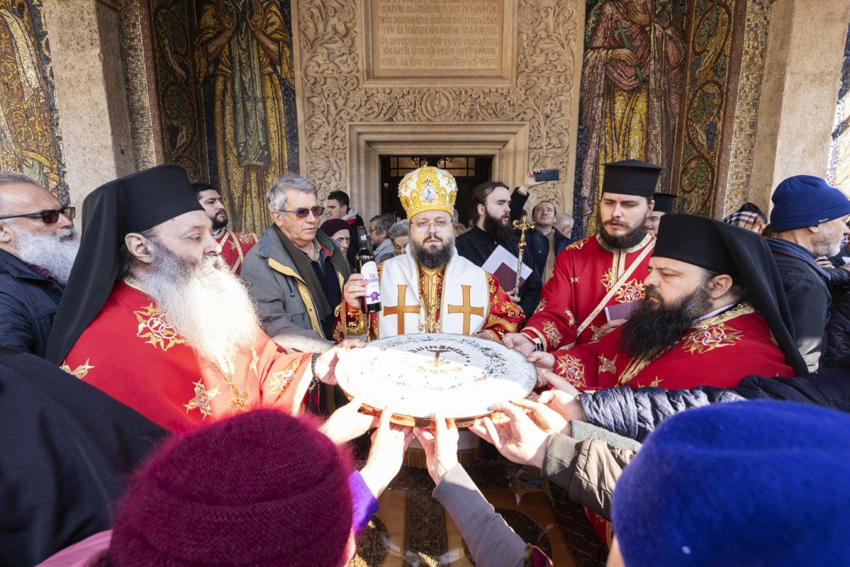 Cinstire adusă Sfinților 40 de Mucenici la Mănăstirea Antim din Capitală 288254