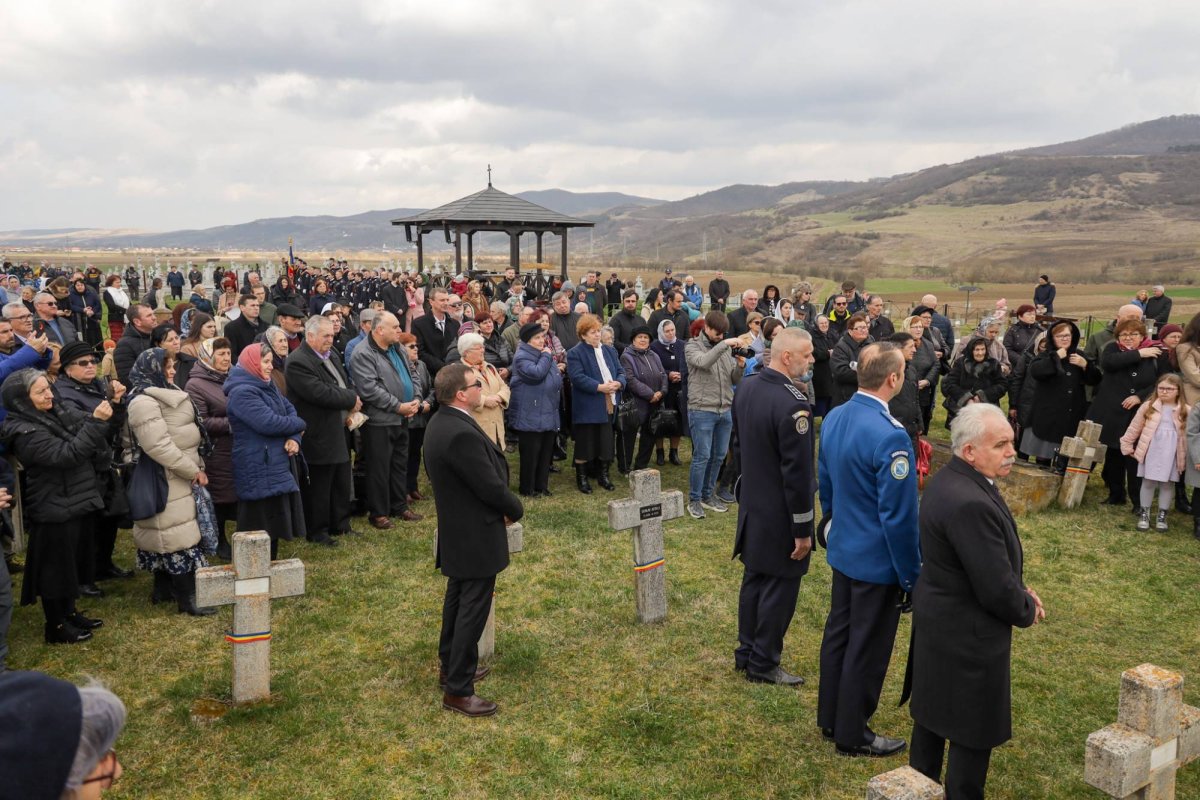 Hramul Mănăstirii „Sfinții 40 de Mucenici” - Memorialul Gherla 288331