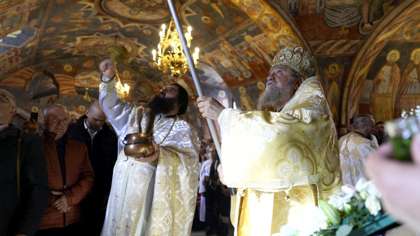 Pictura bisericii din Tohanu Nou, județul Brașov, a fost resfințită 288336