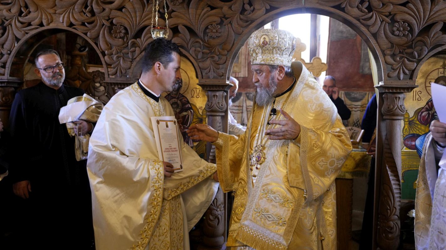 Pictura bisericii din Tohanu Nou, județul Brașov, a fost resfințită 288339