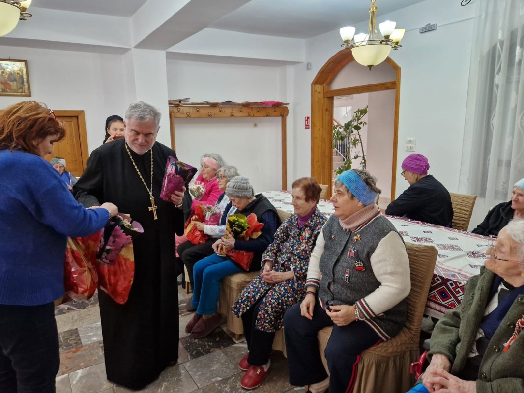 Daruri pentru vârstnicele de la Mănăstirea Christiana  288642