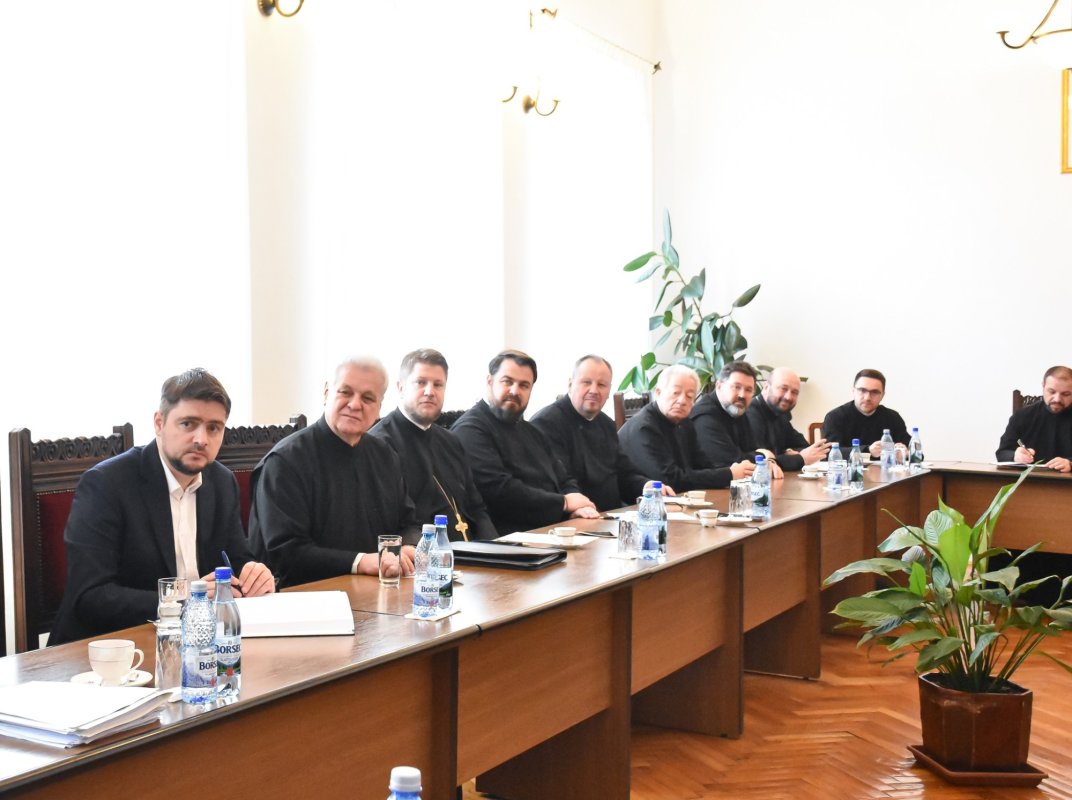 Ședință semestrială cu părinții protopopi  și membrii CAR din Eparhia Clujului 288789