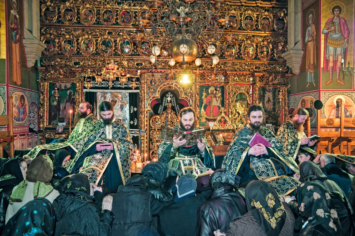 Postul, scară către Dumnezeu și către aproapele 288356