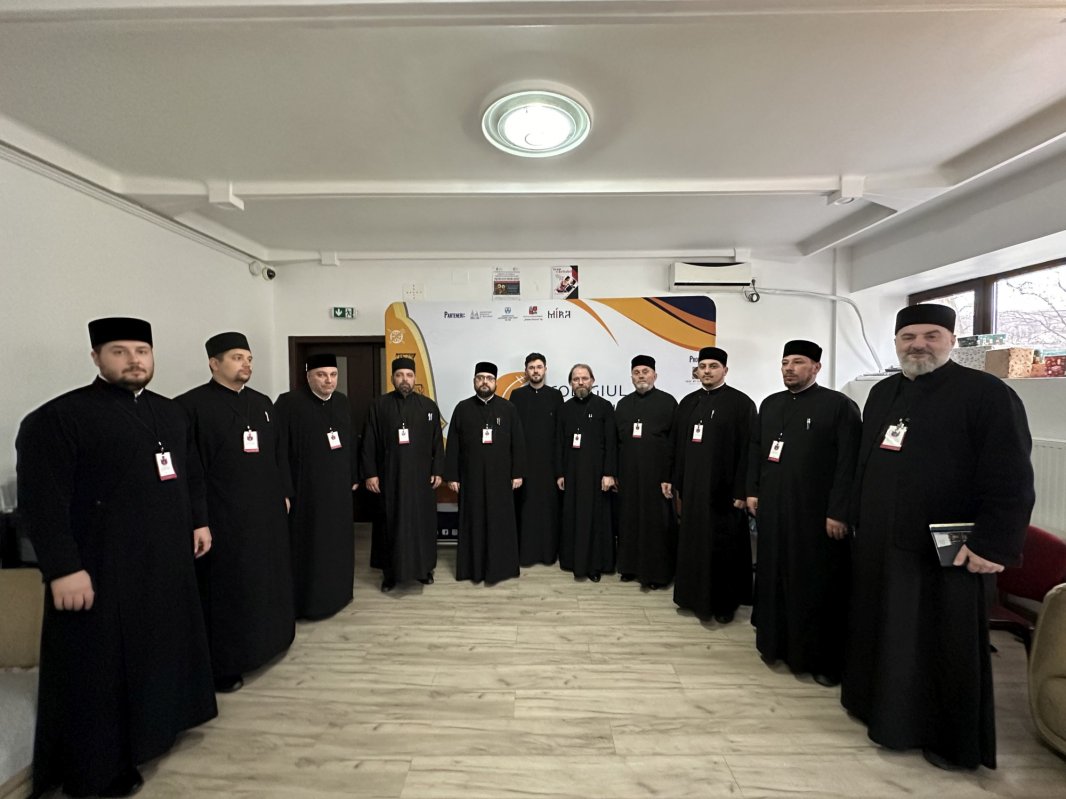 Clerici din Episcopia Daciei Felix în pelerinaj în Arhiepiscopia Iașilor 289012