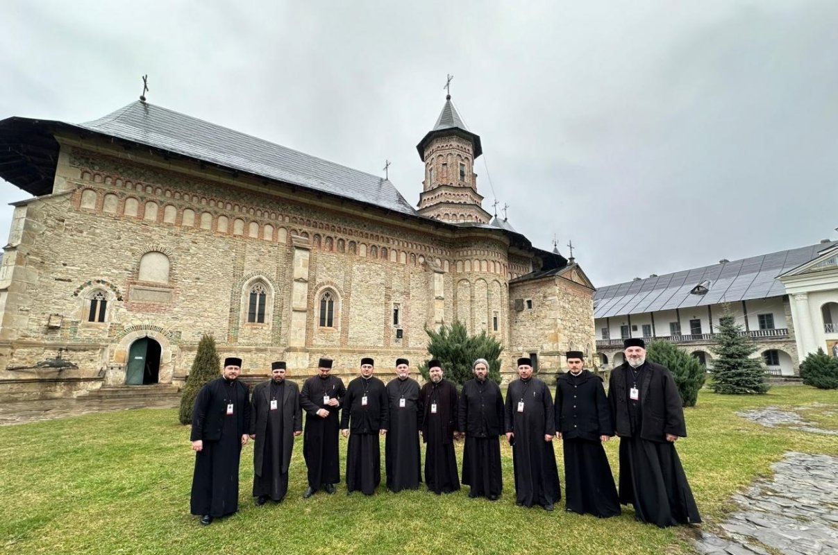Clerici din Episcopia Daciei Felix în pelerinaj în Arhiepiscopia Iașilor 289219