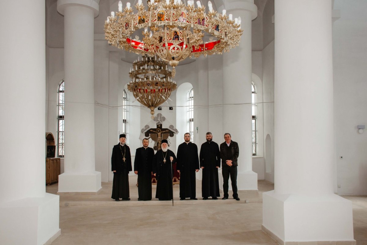 Vizitarea unei biserici aflate în renovare din Tulcea 288974