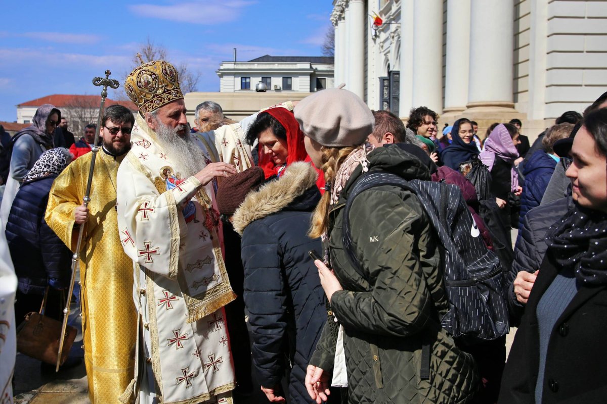 „A fi creștin ortodox înseamnă a fi în duh și-n adevăr” 289613