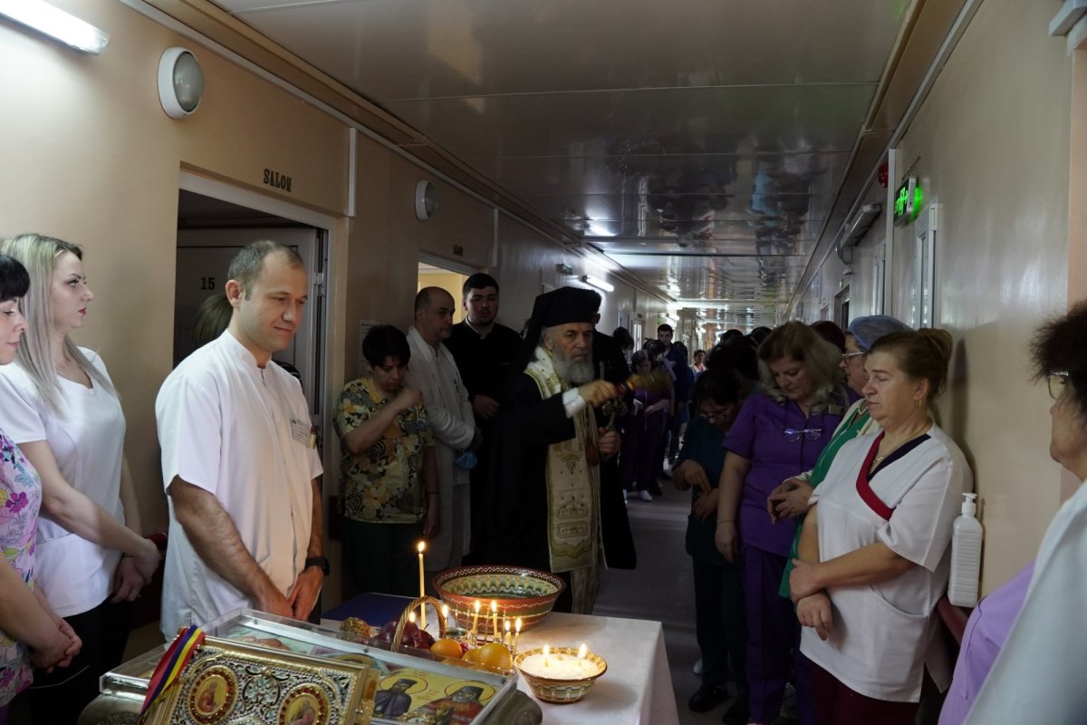 Moaștele unor sfinți tămăduitori la Spitalul Județean din Galați 289893