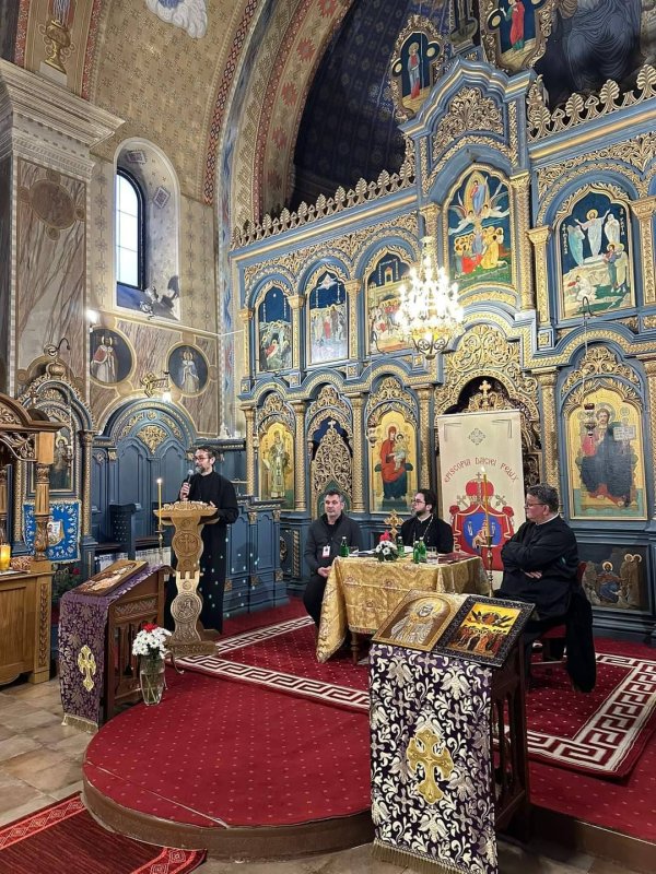 Profesori din Timișoara în dialog cu preoții din Episcopia Dacia Felix 290002