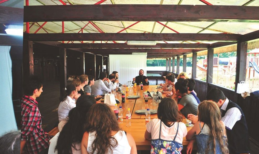 Discuție online a preoteselor cu Episcopul Europei de Nord  290116