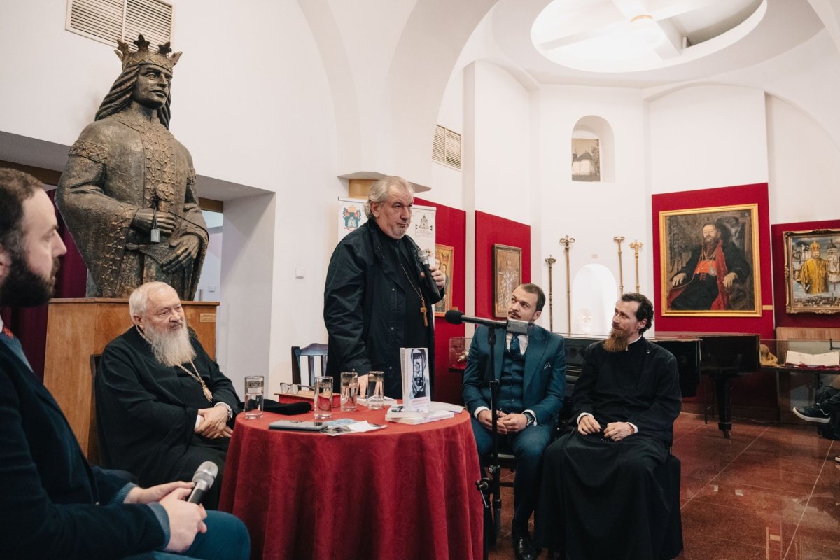 Volumul „Libertatea duhului și sclavia modernă” lansat la Muzeul Mitropoliei Clujului 290105